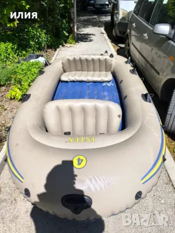 Лодка за риболов и почивка