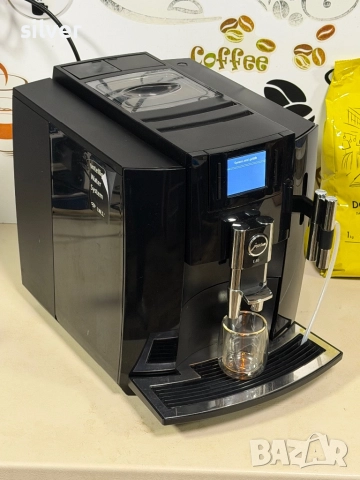 Кафемашина кафе автомат JURA E8 с гаранция, снимка 4 - Кафемашини - 52543915