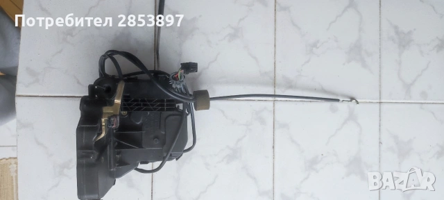 Предна дясна брава ключалка врата Мерцедес Mercedes W211 E class 2117200435, снимка 5 - Части - 53246348