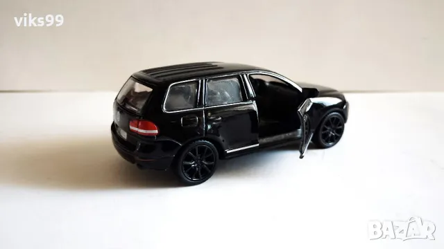 Volkswagen Touareg Maisto - Мащаб 1:42, снимка 4 - Колекции - 49234699