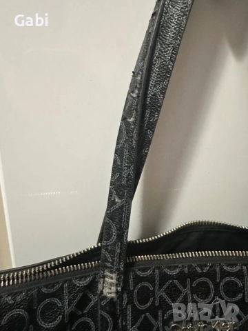 Оригинална чанта келвин клайн, снимка 2 - Чанти - 52374931