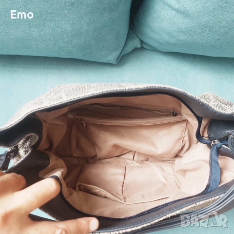 Продавам дамска чанта, снимка 2 - Чанти - 51863081