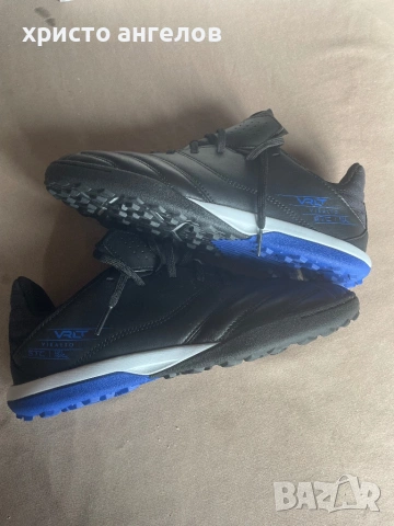 Футболни стоножки 38номер нови,необувани