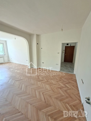 Тристаен апартамент в Славия, снимка 2 - Апартаменти - 51000656