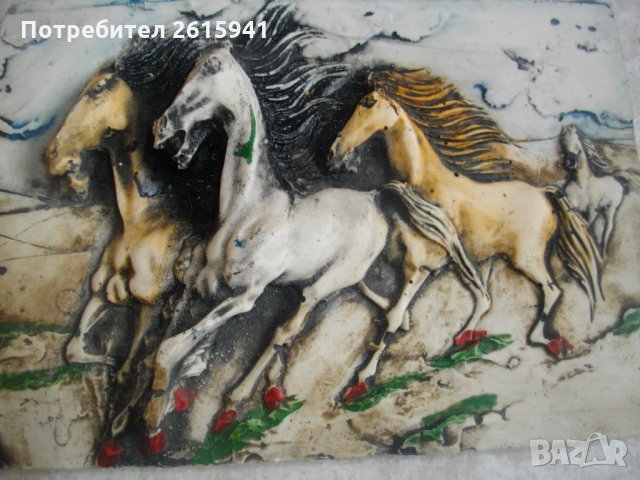 Старинна Ръчна Релефна Керамична Рисунка "Коне" Върху Керамична Плочка - Антикварна, снимка 1