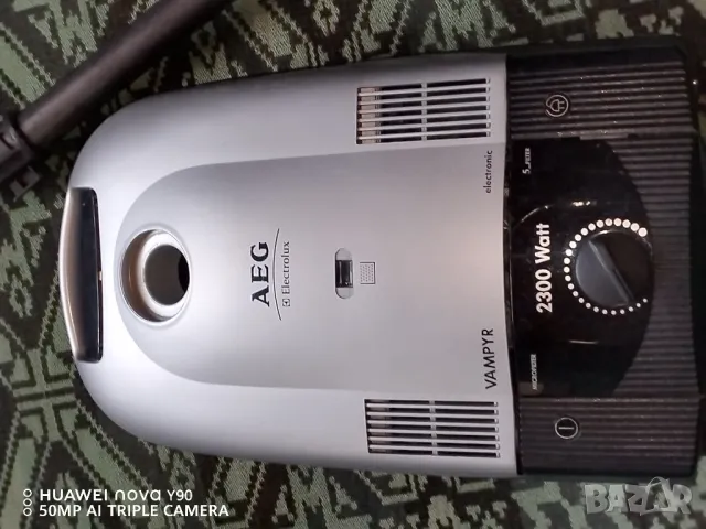 Комплект прахосмукачка Electrolux AEG Vampyr 2300 W Супер континуум, снимка 3 - Прахосмукачки - 48401497