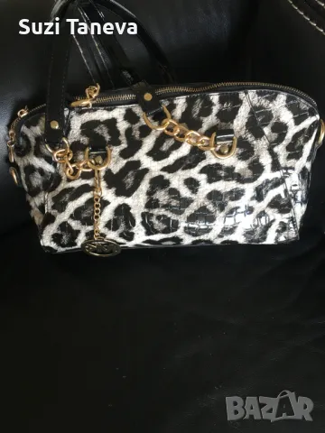 2 броя лачени чанти, снимка 2 - Чанти - 49778711