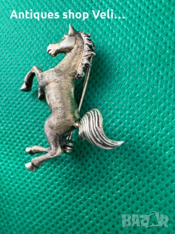 Сребърна брошка с позлата №7523 , снимка 3 - Колиета, медальони, синджири - 52129462