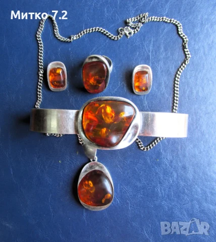 Старинен сребърен комплект с естествен кехлибар, снимка 11 - Бижутерийни комплекти - 50791555