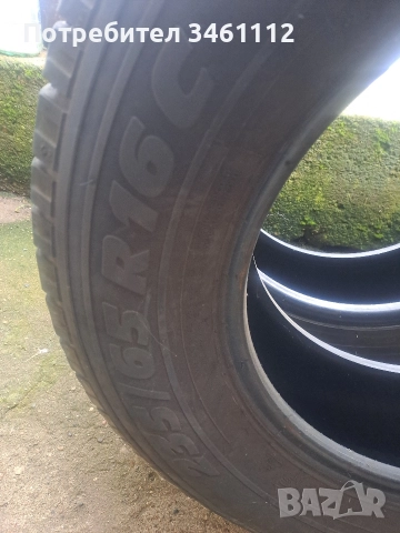 продавам 2 гуми с голям грайфер 235/65/16 C, снимка 2 - Гуми и джанти - 52787952