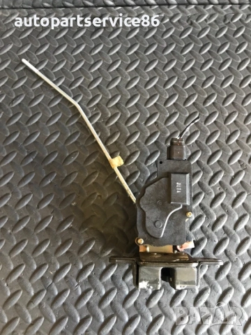 Механизъм на бравата на багажника за KIA Carnival 2.9 CRDi (2002–2006)