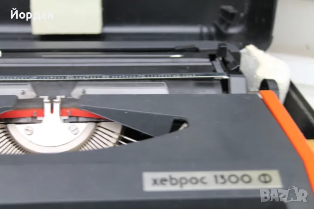 Българска пишеща машина ''Хеброс 1300 ф '', снимка 7 - Колекции - 47957289