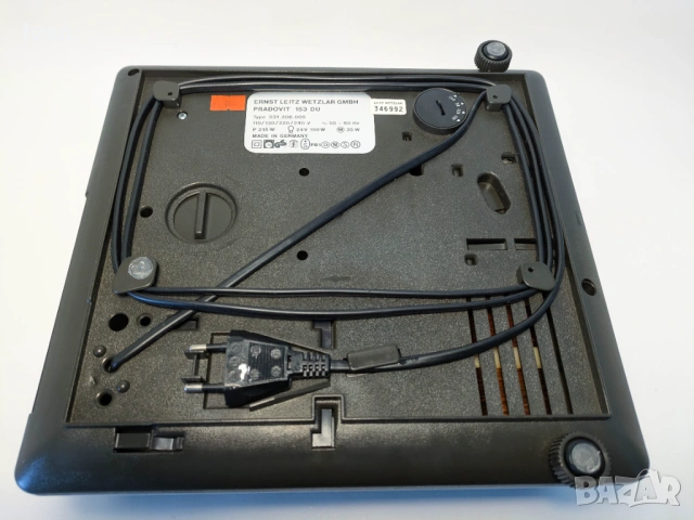 Диапроектор прожектор Leitz Leica Pradovit 153 DU с дистанционно, снимка 7 - Плейъри, домашно кино, прожектори - 53296514