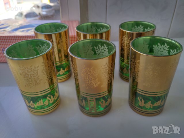 Продавам  дизайнерски сет от 6 чаши, снимка 1 - Други стоки за дома - 32505056