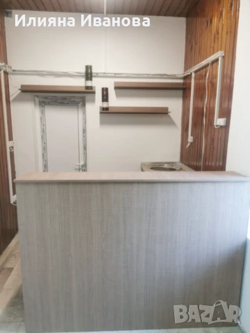 Бар плот с рафтове и мивка, снимка 2 - Обзавеждане за заведение - 50673845