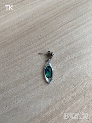 Продавам нова красива обица