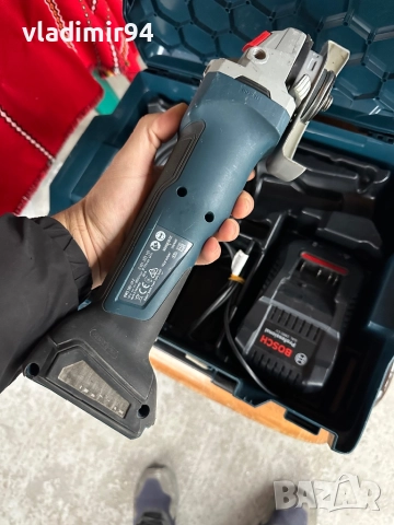 Bosch GWS 18V-10 C ъглошлайф, снимка 4 - Ъглошлайфи - 52898450