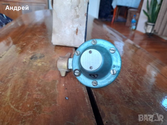 Стар редуктор за газова бутилка Predom, снимка 2 - Други ценни предмети - 43516992