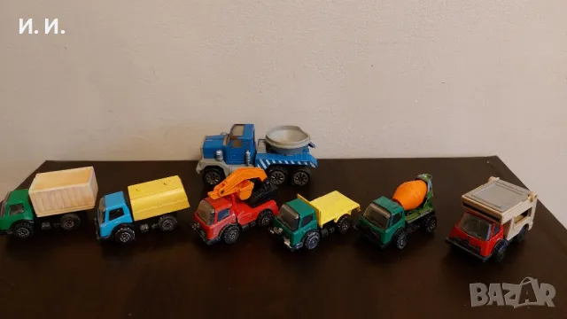 Стари камиончета , снимка 2 - Колекции - 47443743