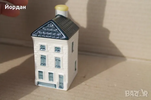 Колекционерска порцеланова фигурка / шише Холандска къща ''Bols KLM'', снимка 6 - Колекции - 49483501