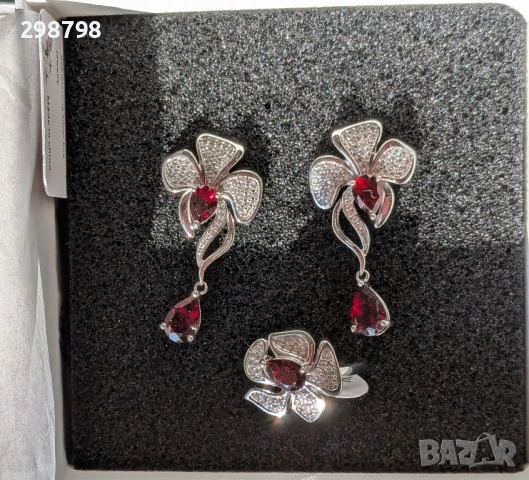 Сребърен комплект с естествен гранат, снимка 2 - Колиета, медальони, синджири - 51389489