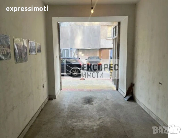 САМОСТОЯТЕЛНО ПОМЕЩЕНИЕ - ГАРАЖ ГАРАЖ, ЦЕНТЪР