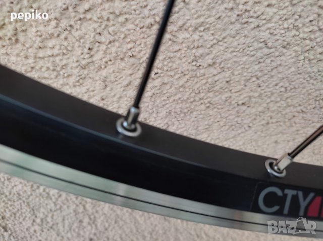 Продавам колела внос от Германия капла с динамо главина CTY TRK SHIMANO NEXUS 28 цола,, снимка 2 - Части за велосипеди - 39999783