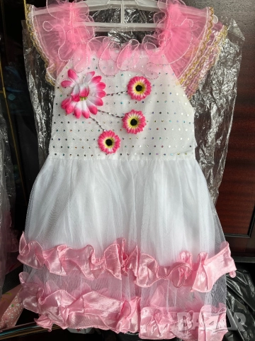 Детски роклички чисто нови