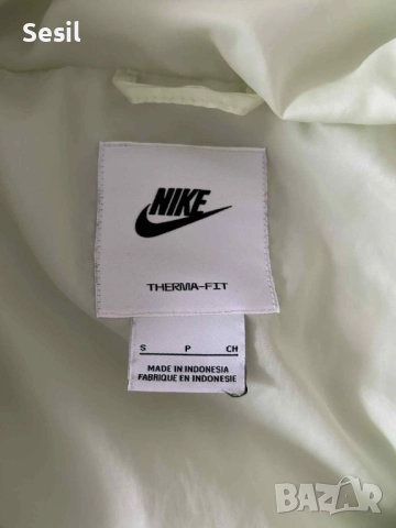 Оригинално дамско яке Nike, снимка 4 - Якета - 52717571