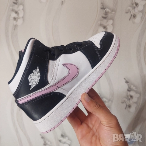 Nike Air Jordan 1 Mid номер 39,5-40 оригинални маратонки , снимка 7 - Маратонки - 51840954