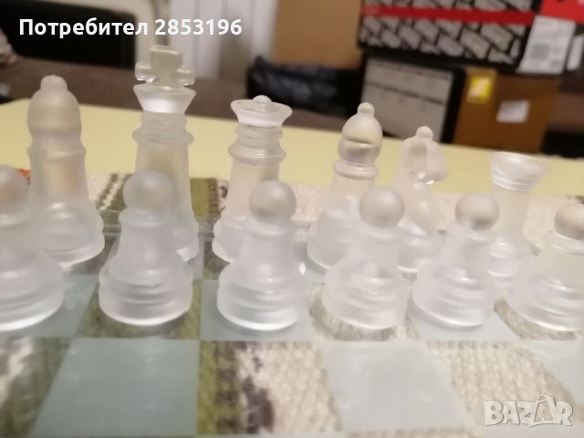 Стъклен шах от 90-те, 20х20 , снимка 5 - Шах и табла - 39270874
