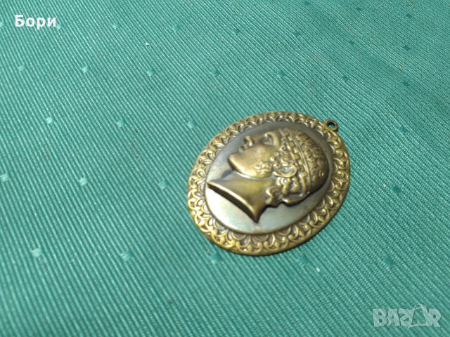 Медальон брошка украшение, снимка 2 - Други ценни предмети - 33139786