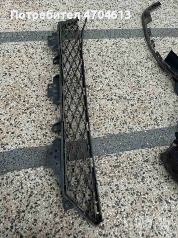 Решетка в предна броня на Инфинити Infiniti Q60 само за 50Eur. 62254-5CA1A