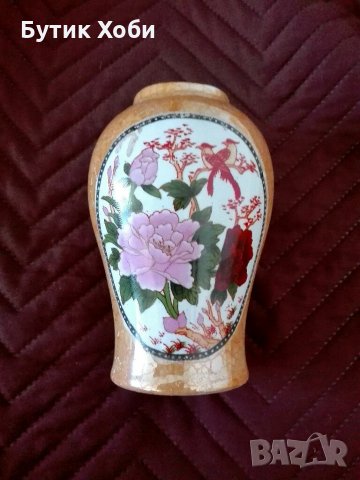 Порцеланова  ваза с флорални мотиви, снимка 1 - Други ценни предмети - 32926817
