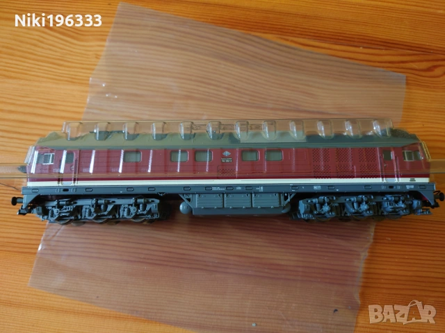 Чисто нов дигитален железопътен стартов комплект Roco z21 (H0) + макет на църква и фигурки, снимка 8 - Други ценни предмети - 53493676