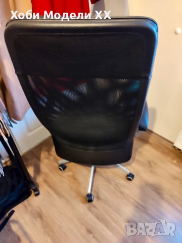 Офис стол IKEA MARKUS, снимка 3 - Столове - 52983928