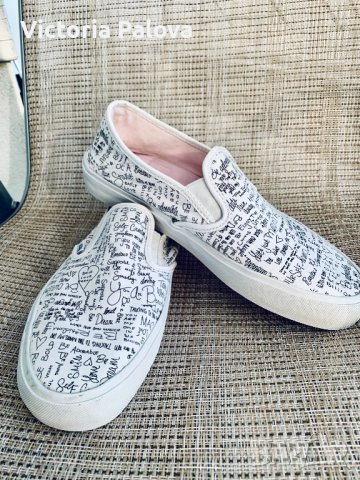 Скъпи маркови гуменки(slip-on) VANS, снимка 2 - Дамски ежедневни обувки - 37735810