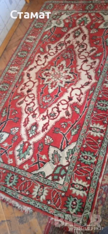 Персийски килим 1.70/0.9 Запазен Има малки забележки в двата края