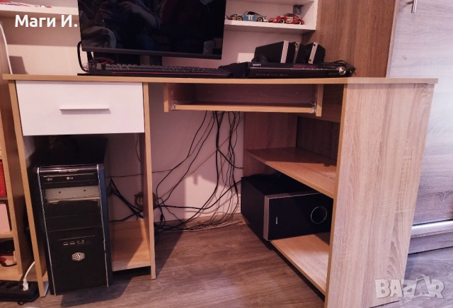 Компютърно бюро, снимка 2 - Бюра - 53478880