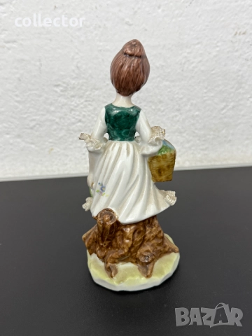 Рисувана порцеланова фогура. №7725, снимка 3 - Колекции - 52789741