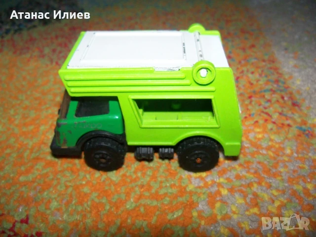 Малко ламаринено камионче, соц играчка, снимка 3 - Коли, камиони, мотори, писти - 50696025