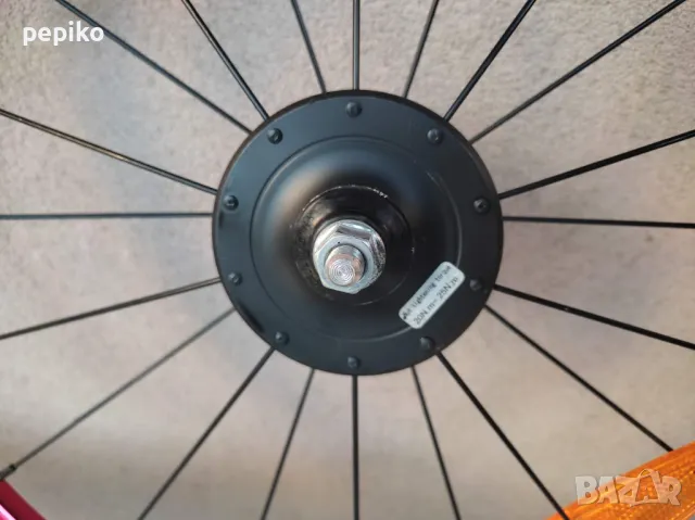 Продавам колела внос от Германия предна алуминиева капла с динамо главина DAHON 20 цола, снимка 4 - Части за велосипеди - 48390794