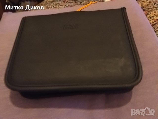 Адисон маркова кожена чанта промазан плат за дискове 20броя с цип, снимка 2 - CD дискове - 43397754