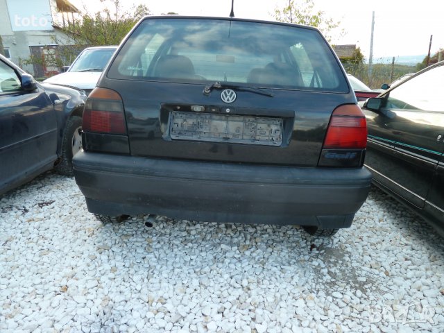 VW Golf 1.6, снимка 4 - Автомобили и джипове - 38221033