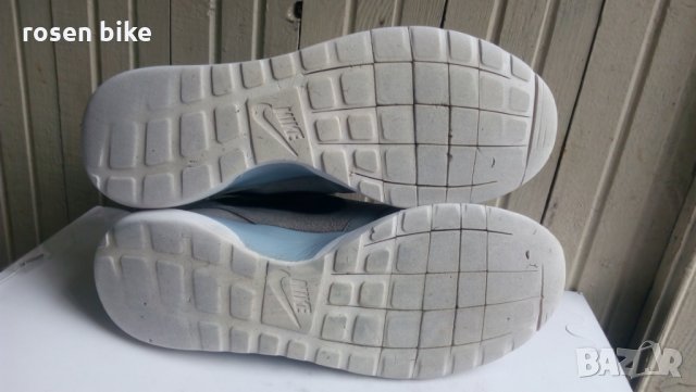 Оригинални маратонки ''Nike roshe run'' 42 номер, снимка 9 - Маратонки - 28303059