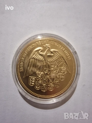 позлатен медал в капсула, снимка 11 - Антикварни и старинни предмети - 51219874