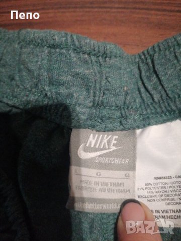 Къси гащи Nike , снимка 2 - Къси панталони и бермуди - 40696324