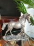 Статуетка кон, снимка 1 - Статуетки - 37296874