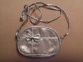 Нова малка сребърна чанта за рамо ръка с огледало, снимка 1
