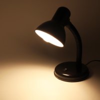 Настолна нощна лампа с огъващо се рамо, снимка 2 - Настолни лампи - 43911189